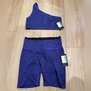 Brand new seamless peloton workout set